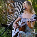 Breathless Bubbles & Music Summer Series – Lara Louise