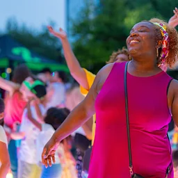 Super Fun Saturday with H-E-B: Glow Dance Party