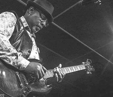 T Blues Band | Mack / Ajamu